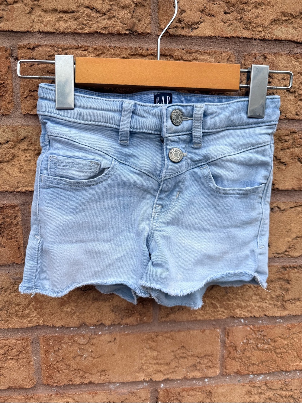 💫10/$25 • Gap Light Wash Cut Off Denim Shorts